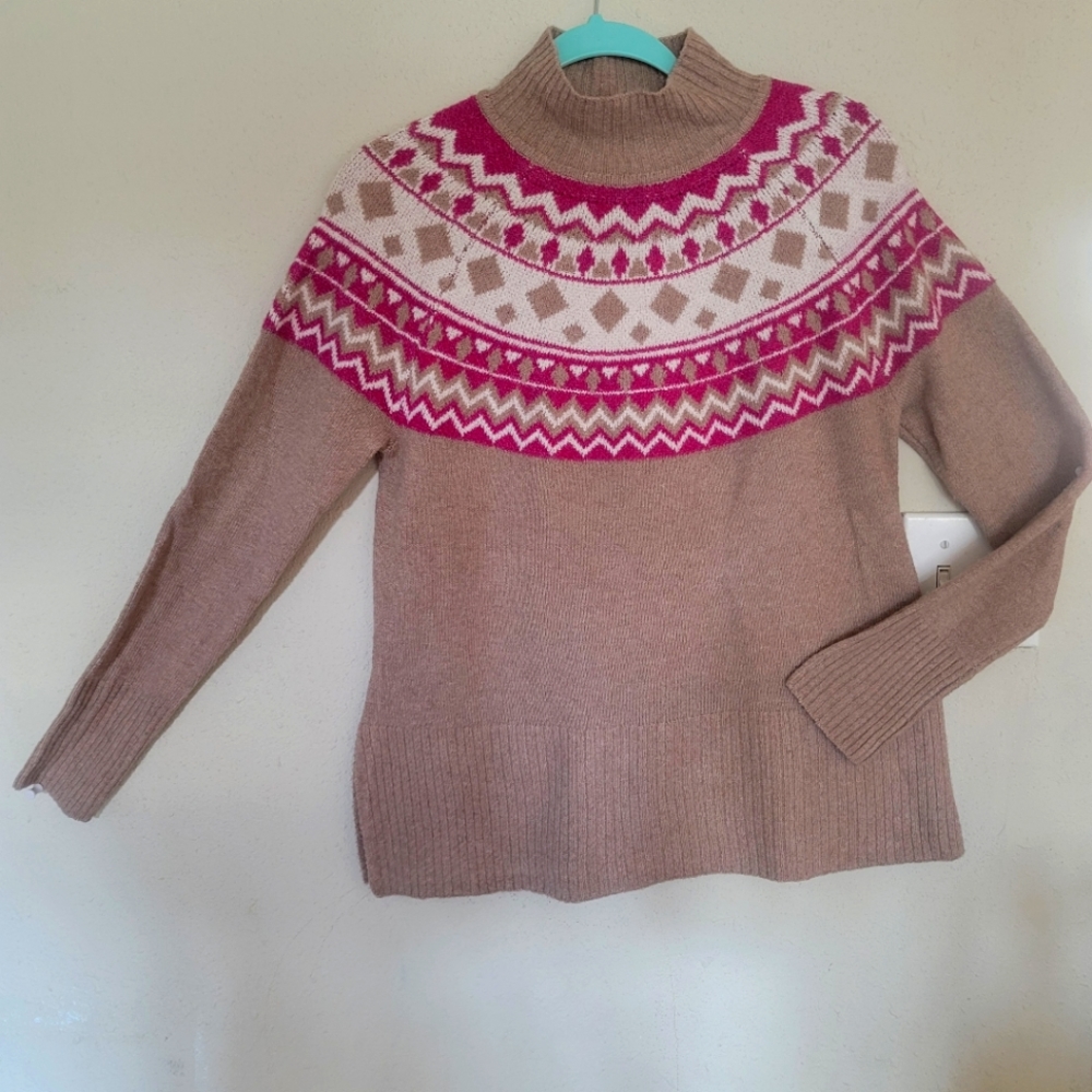 Tahari Sweater Size Small